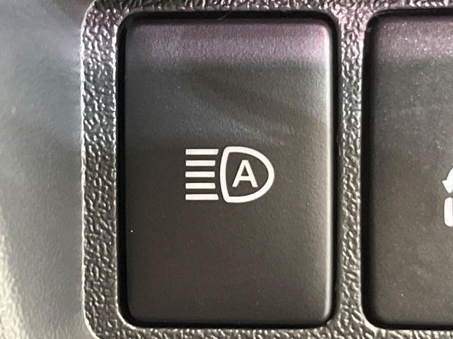 TOYOTA HIACE van 4WD 2025