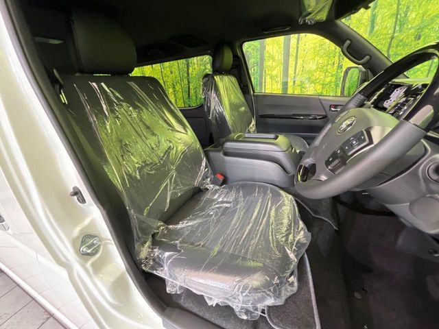 TOYOTA HIACE van 4WD 2025