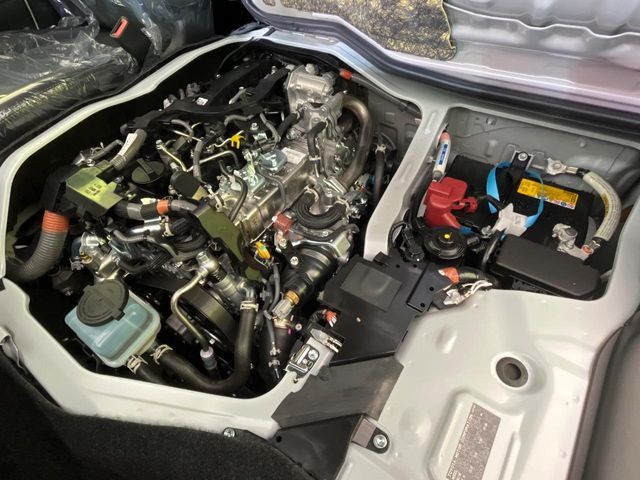 TOYOTA HIACE van 4WD 2025