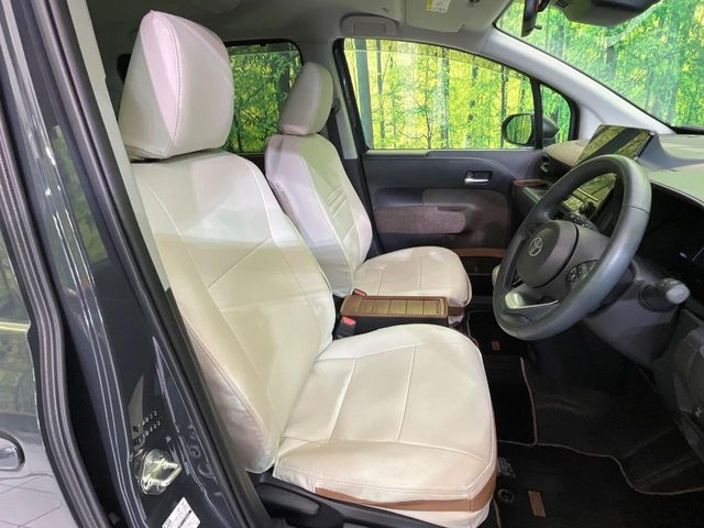 TOYOTA SIENTA HYBRID 2024