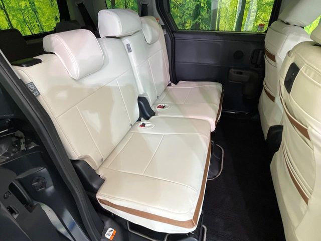 TOYOTA SIENTA HYBRID 2024