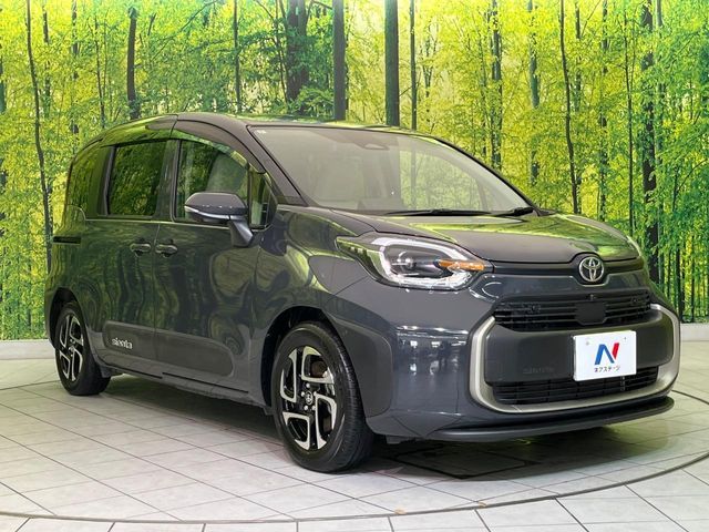 TOYOTA SIENTA HYBRID 2024