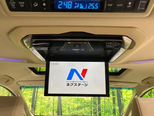 TOYOTA ALPHARD hybrid 4WD 2017