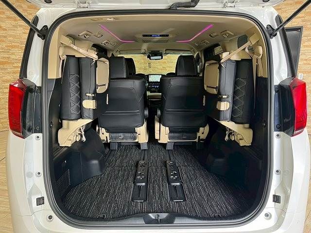 TOYOTA ALPHARD hybrid 4WD 2019