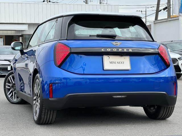 BMW MINI COOPER 2025