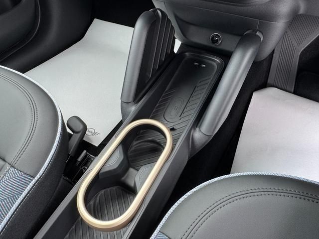 BMW MINI COOPER 2025