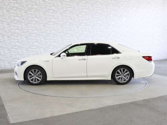 TOYOTA CROWN sedan hybrid 2018