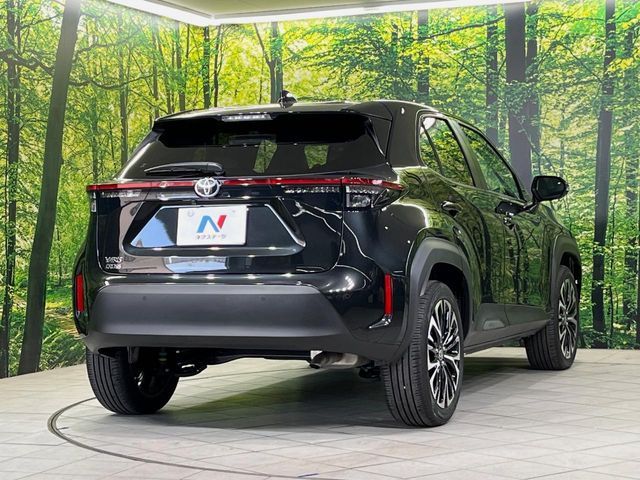 TOYOTA YARIS CROSS 2024