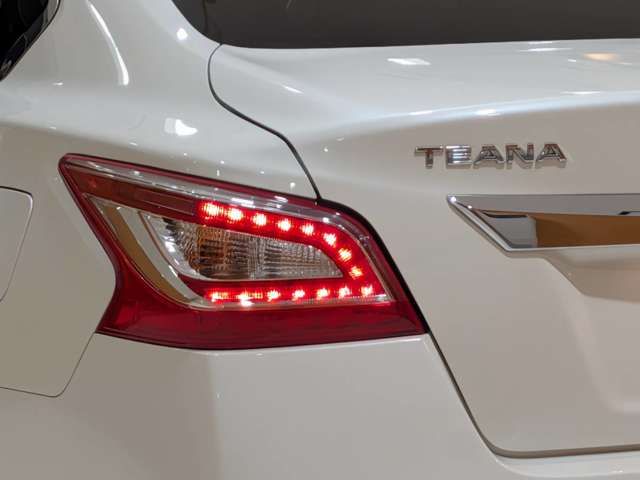 NISSAN TEANA 2019