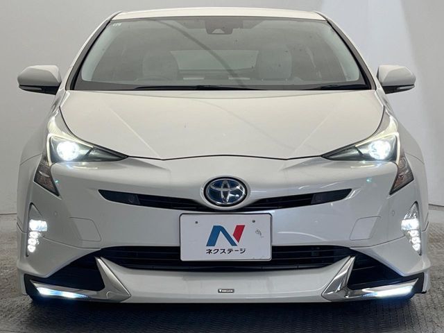 TOYOTA PRIUS 2017