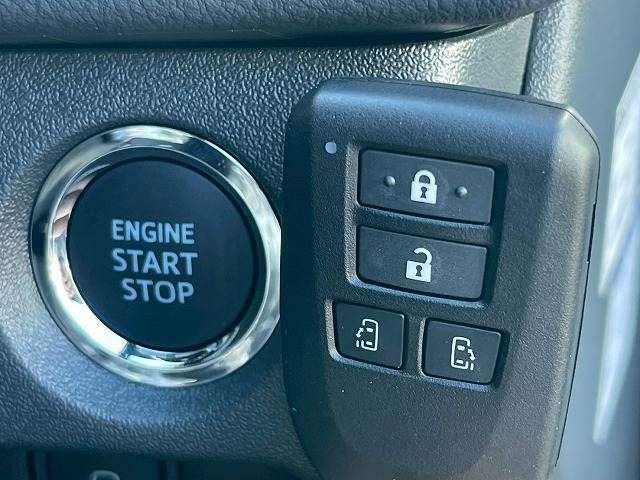 TOYOTA HIACE van 2WD 2025