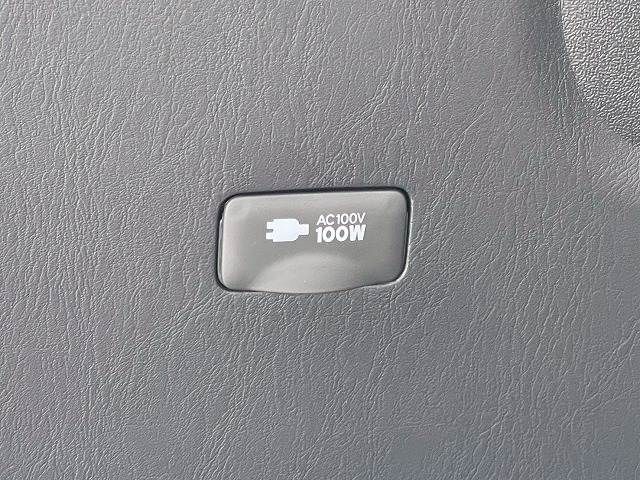 TOYOTA HIACE van 2WD 2025