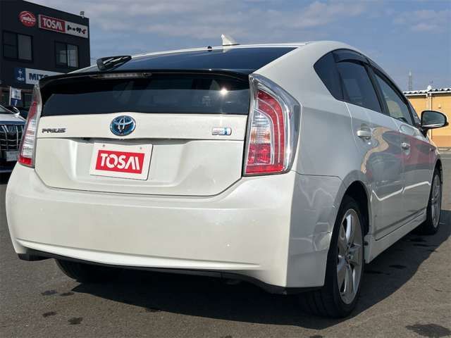 TOYOTA PRIUS 2014