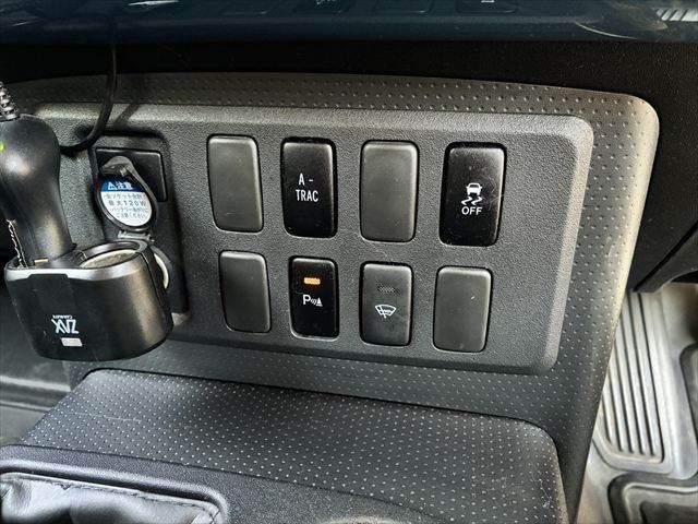 TOYOTA FJ CRUISER 4WD 2013