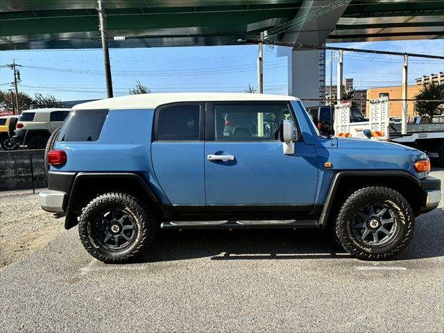 TOYOTA FJ CRUISER 4WD 2013