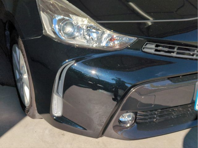 TOYOTA PRIUS Alpha 2016