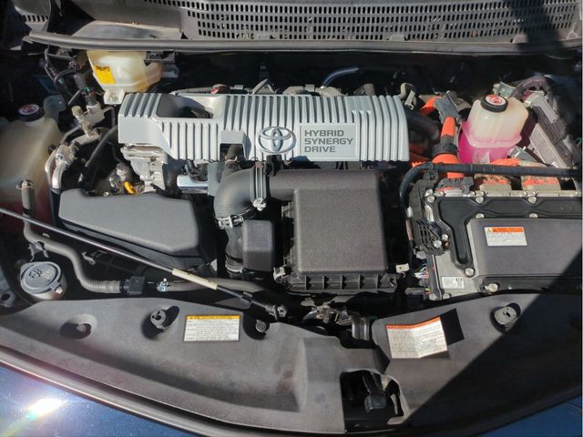 TOYOTA PRIUS Alpha 2016