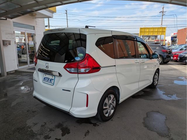 HONDA FREED plus HYBRID 4WD 2017