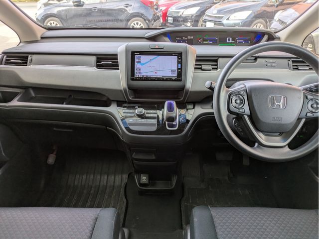 HONDA FREED plus HYBRID 4WD 2017