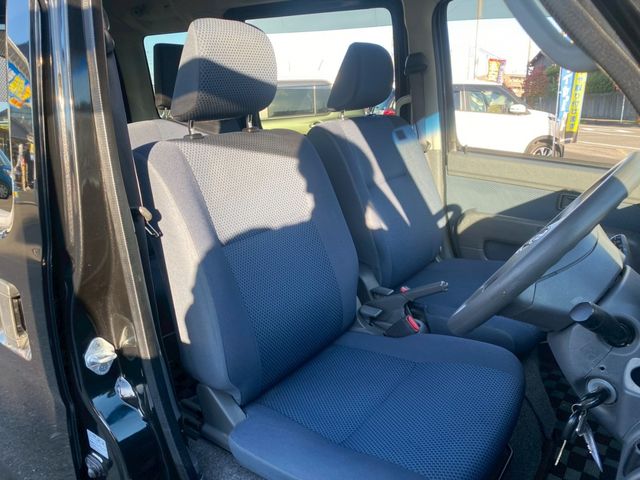 TOYOTA PIXIS van 2016