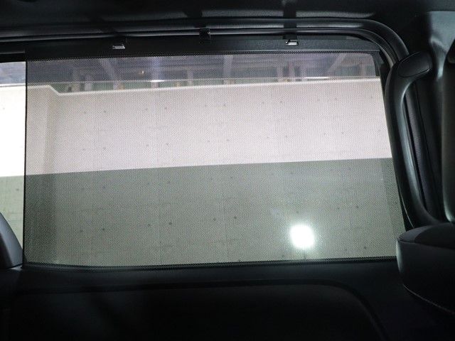 TOYOTA NOAH HYBRID 2017