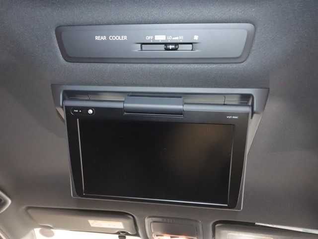 TOYOTA NOAH HYBRID 2017