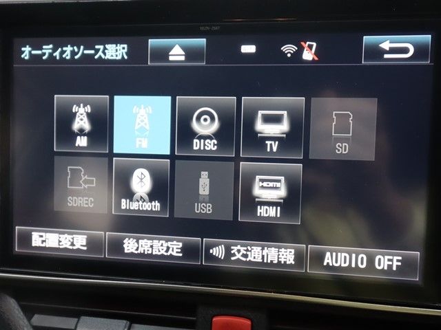 TOYOTA NOAH HYBRID 2017