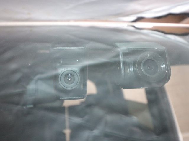 TOYOTA NOAH HYBRID 2017