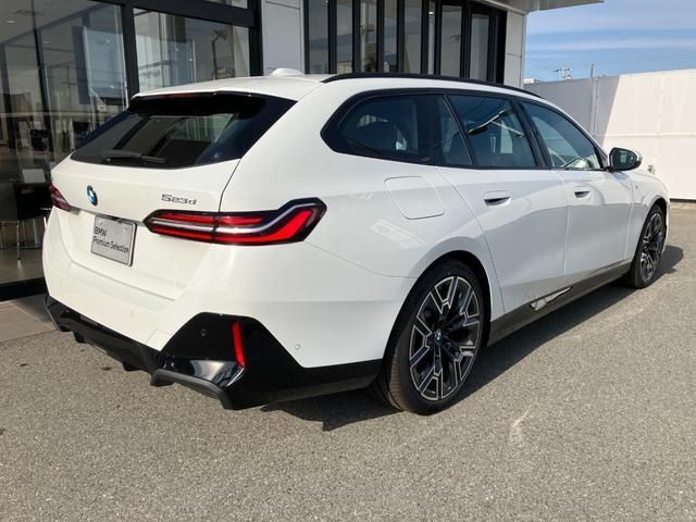 BMW BMW 5series TOURING 2025