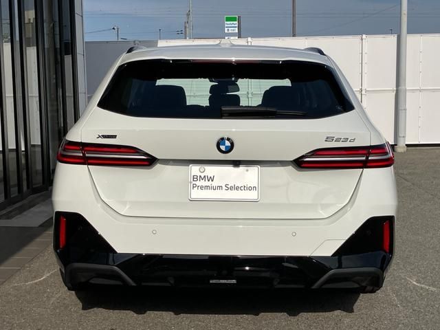 BMW BMW 5series TOURING 2025