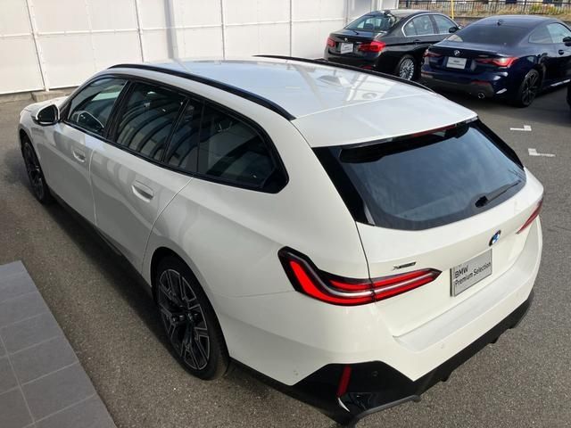 BMW BMW 5series TOURING 2025