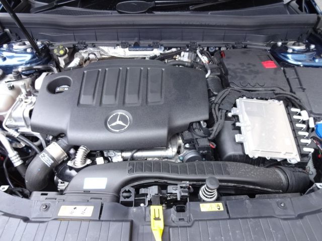 MERCEDES BENZ MERCEDES BENZ GLB 2023