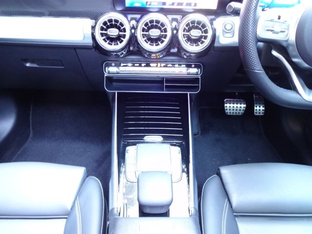 MERCEDES BENZ MERCEDES BENZ GLB 2022