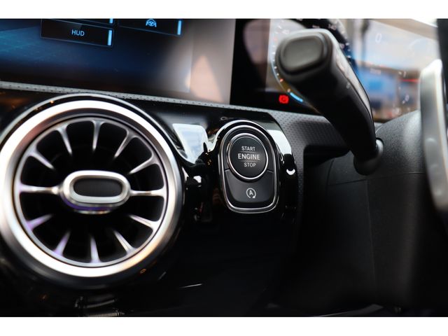 MERCEDES BENZ MERCEDES BENZ CLA class 2020