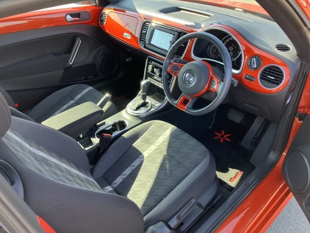 VOLKSWAGEN VOLKSWAGEN The BEETLE 2018