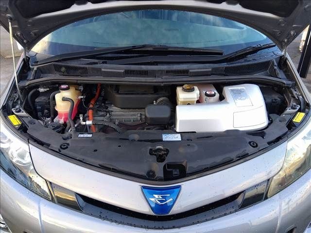 TOYOTA ESTIMA HYBRID 4WD 2014