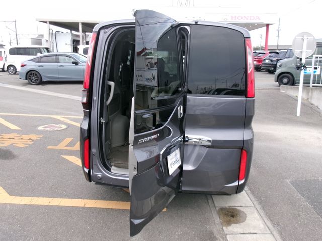 HONDA STEPWAGON 2019