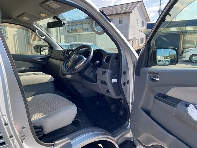 NISSAN NV350 CARAVAN WAGON 2012