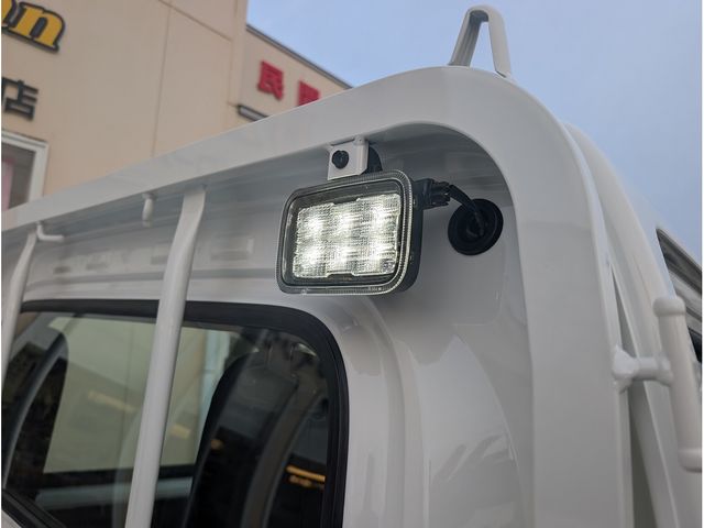 DAIHATSU HIJET truck 4WD 2025