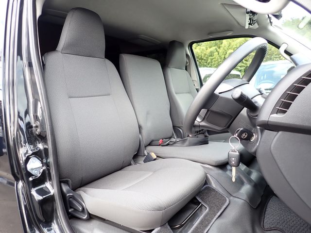 TOYOTA HIACE van 4WD 2021