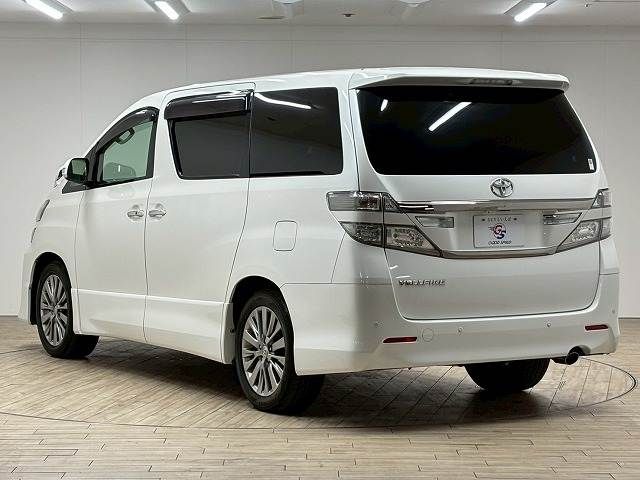 TOYOTA VELLFIRE 2013