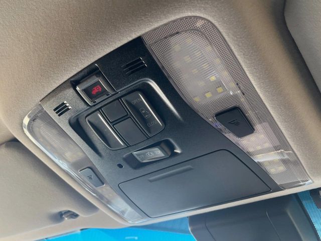 TOYOTA VELLFIRE 2018