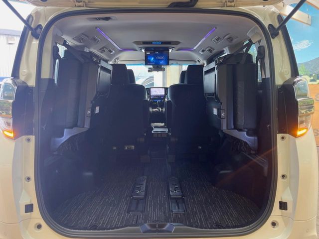 TOYOTA VELLFIRE 2018