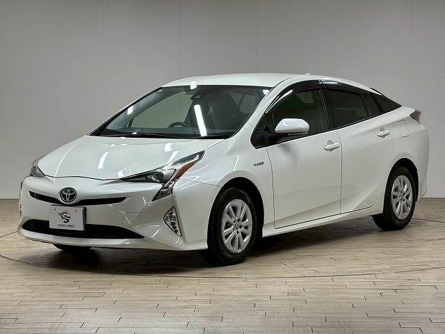 TOYOTA PRIUS 2018