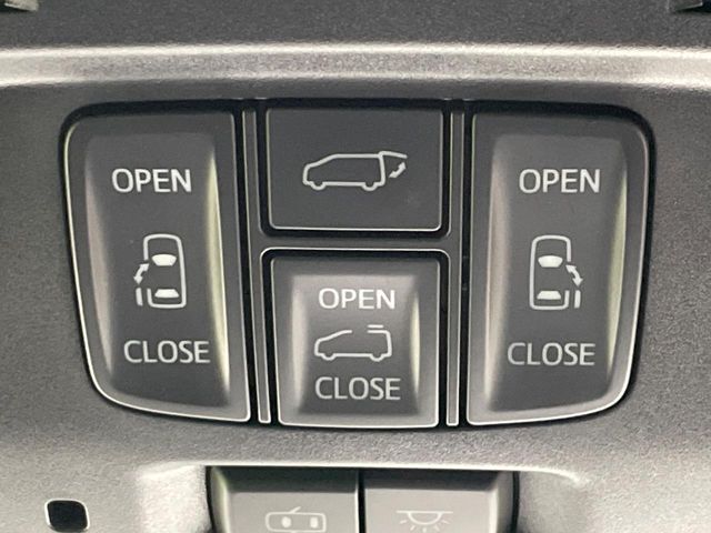 TOYOTA VELLFIRE 2017