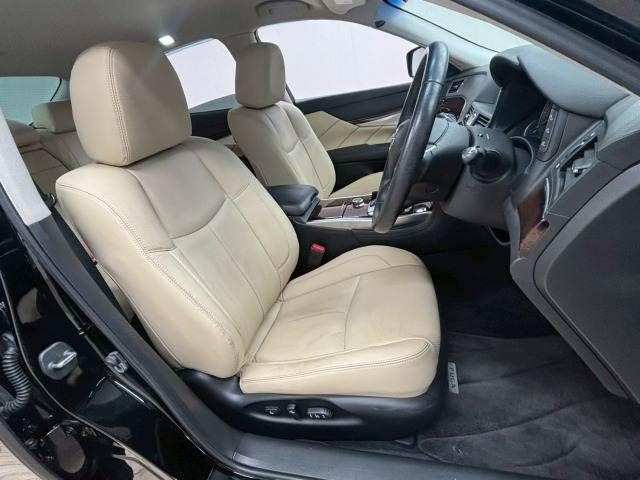 NISSAN FUGA HYBRID 2011