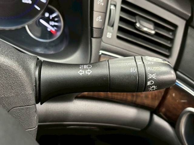 NISSAN FUGA HYBRID 2011