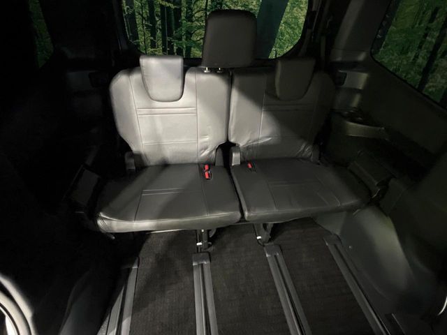 TOYOTA NOAH HYBRID 2023