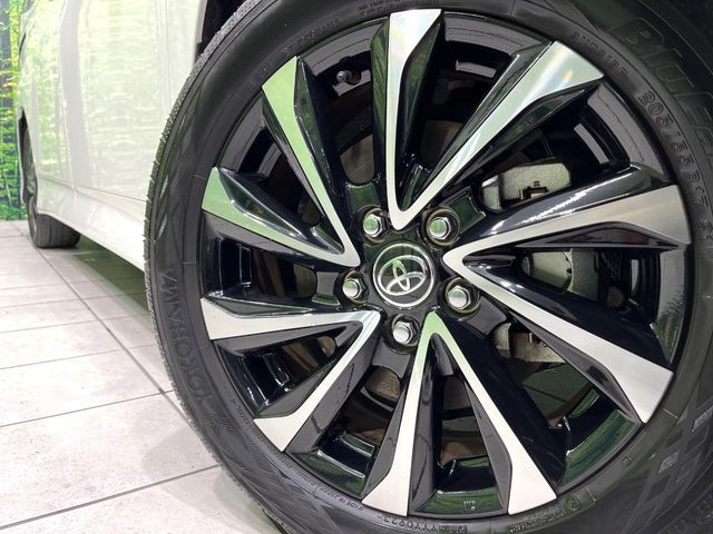 TOYOTA NOAH HYBRID 2023