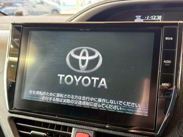 TOYOTA VOXY 2016